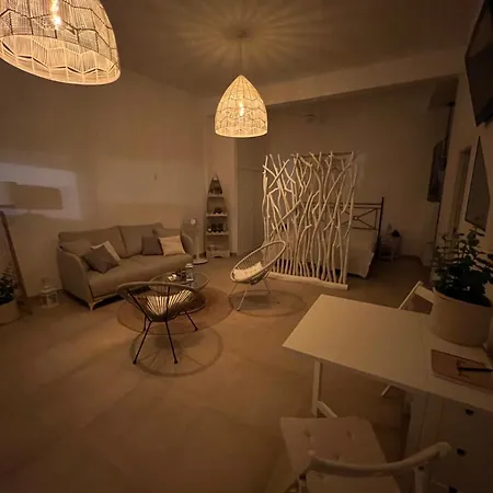 45qm In Altstadt - Ruhig & Modern Appartement *